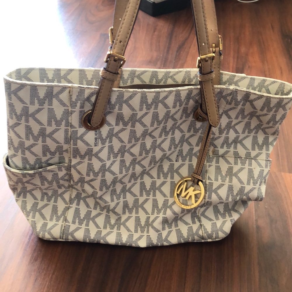 MK purse
